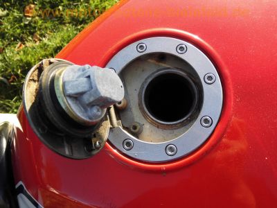 Yamaha_FZ750_Genesis_1FN_4-1_Auspuff_von_2KK_und_original_4-2_Auspuff_unverbastelt_und_gepflegt_-_wie_FZ_FZR_FZX_400_750_1000_81.jpg
