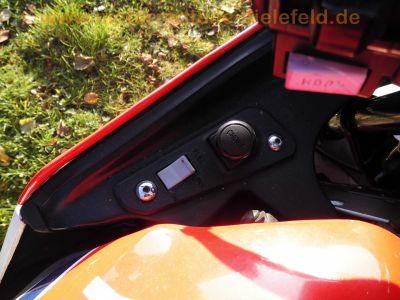 Yamaha_FZ750_Genesis_1FN_4-1_Auspuff_von_2KK_und_original_4-2_Auspuff_unverbastelt_und_gepflegt_-_wie_FZ_FZR_FZX_400_750_1000_82.jpg