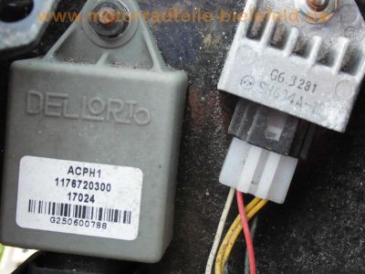 Peugeot_JetForce_C-Tech_50_2007_blau_Unfall_-_wie_Jet-Force_50_125_TSDI_EFI_68.jpg