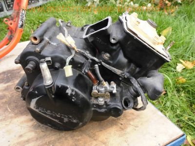Honda_MTX200R_MD07_zerlegt_Ersatzteile_Rahmen_Verkleidung_Gabel_Motor_Raeder_Auspuff_uvm_-_wie_MTX125R_JD05_66.jpg