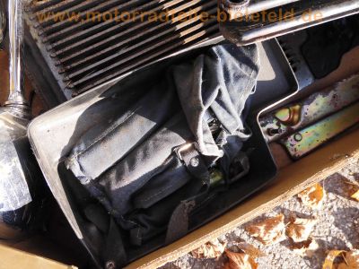 Honda_GL1100_SC02_Goldwing_gold_ohne_Motor_original_Verkleidung_3x_Koffer-System__-_wie_GL1000_GL1_GL2_GL1200_64.jpg