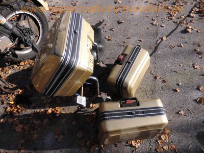 Honda_GL1100_SC02_Goldwing_gold_ohne_Motor_original_Verkleidung_3x_Koffer-System__-_wie_GL1000_GL1_GL2_GL1200_67.jpg