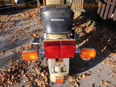 Honda_GL1100_SC02_Goldwing_gold_ohne_Motor_original_Verkleidung_3x_Koffer-System__-_wie_GL1000_GL1_GL2_GL1200_92.jpg