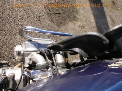 Honda_GL1000_Goldwing_blau_original_Auspuff_Vetter_Verkleidung_Sturzbuegel_Gepaecktraeger_Speichenraeder_gelochte_Bremsscheiben_King-Queen-Sitzbank_79.jpg