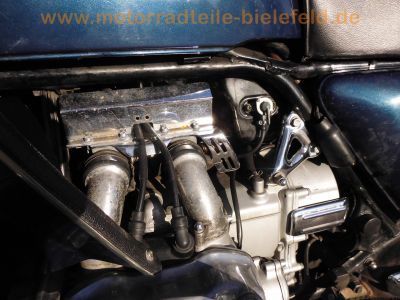 Honda_GL1000_Goldwing_blau_original_Auspuff_Vetter_Verkleidung_Sturzbuegel_Gepaecktraeger_Speichenraeder_gelochte_Bremsscheiben_King-Queen-Sitzbank_85.jpg