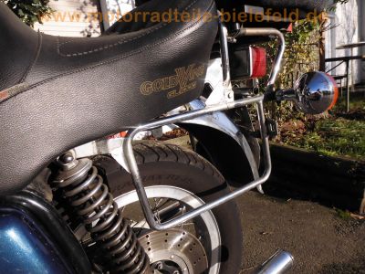 Honda_GL1000_Goldwing_blau_original_Auspuff_Vetter_Verkleidung_Sturzbuegel_Gepaecktraeger_Speichenraeder_gelochte_Bremsscheiben_King-Queen-Sitzbank_98.jpg