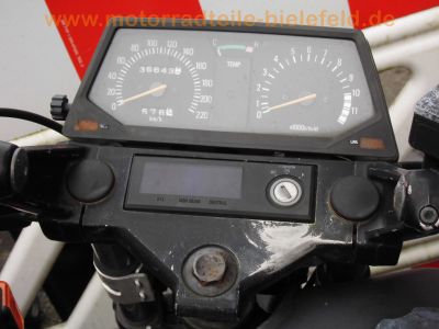 Yamaha_XZ550_11U_4x_V2_Kardan-Tourer_für_Ersatzteile_original_Motor_Vergaser_Auspuff_Tank_Gabel_10.jpg