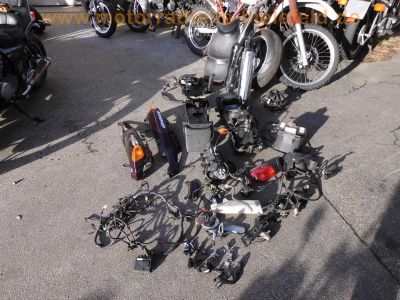 Kawasaki_ZZR1100D_ZXT10D_Ersatzteile_Auspuff_Vergaser_Elektrik_Corbin-Sitzbank_etc_-_wie_ZZR600_D_E_ZXT10C_1.jpg