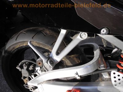 Honda_CBR900RR_SC33_Fireblade_schwarz-gelb_Sturz_-_Ersatzteile_wie_SC28_CBR600F_PC25_PC31_PC35_85.jpg