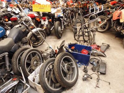 Yamaha_XJ900_31A_Ersatzteile_spare-parts_-_wie_58L_4BB_XJ600_XJ750_5.jpg