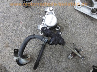 Yamaha_TDM850_4TX_Ersatzteile_spare-parts_-_wie_3VD_32.jpg