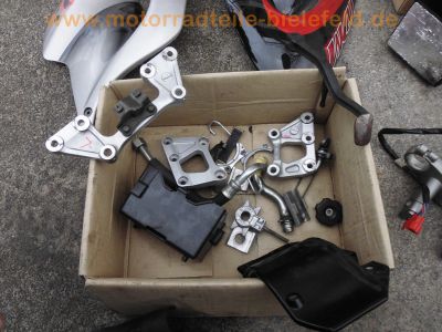 Yamaha_TDM850_4TX_Ersatzteile_spare-parts_-_wie_3VD_38.jpg