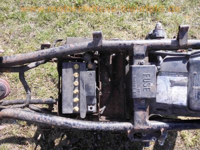 Yamaha_XS750_1T5_Rolling_Chassis_rot_Ballon-Tank_Original-Papiere_3-Zylinder_Dreizylinder_Triple_wie_XS750SE_3L3_XS850_4E2_-_no_XS500_XS650_XS1100_59.jpg