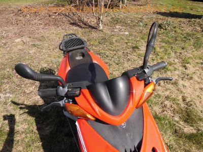 Yamaha_Aerox_50_YQ50_Roller_Scooter_rot_original_unverbastelt_Gepaecktraeger_Topcase_baugleich_MBK_Nitro_50_YQ50_-_wie_BWs_CW_EW_YH_YN_YM_YW_CS_50_Jog_Slider_Neos_Why_10.jpg