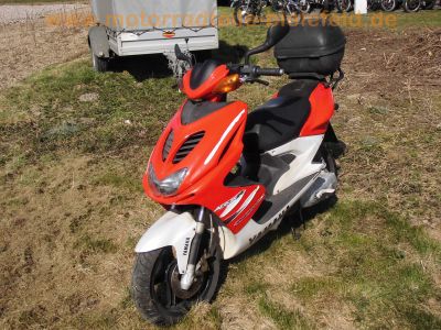 Yamaha_Aerox_50_YQ50_Roller_Scooter_rot_original_unverbastelt_Gepaecktraeger_Topcase_baugleich_MBK_Nitro_50_YQ50_-_wie_BWs_CW_EW_YH_YN_YM_YW_CS_50_Jog_Slider_Neos_Why_4.jpg