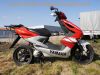 Yamaha_Aerox_50_YQ50_Roller_Scooter_rot_original_unverbastelt_Gepaecktraeger_Topcase_baugleich_MBK_Nitro_50_YQ50_-_wie_BWs_CW_EW_YH_YN_YM_YW_CS_50_Jog_Slider_Neos_Why_23.jpg