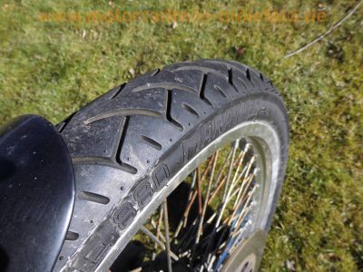 Suzuki_VS750_Intruder_VR51A_V2_Chopper_schwarz_original_Auspuff_SANKEI_2236_Sturzbuegel_Sissybar_43kW_58PS_-_wie_VS600_VS700_VS800_VS1400_58.jpg