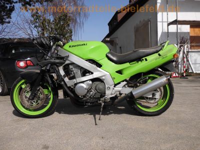 Kawasaki_ZZR600D_ZX600D_giftgruen_1992_98PS_Ersatzteile_spare-parts_original_Verkleidung_neue_LUCAS_Bremsscheiben_93.jpg