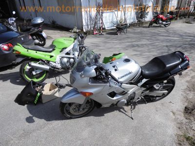Kawasaki_ZZR600E_ZX600E_silber_1998_98PS_REMUS_4-1_Auspuff_3x_Stahlflex_Bremsleitung_29800_mls_10.jpg