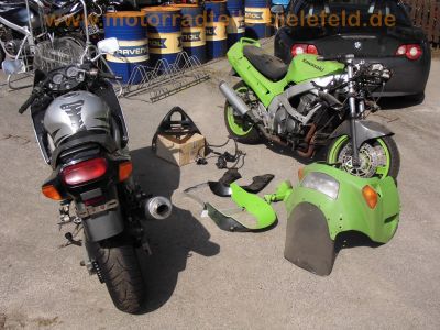 Kawasaki_ZZR600E_ZX600E_silber_1998_98PS_REMUS_4-1_Auspuff_3x_Stahlflex_Bremsleitung_29800_mls_12.jpg