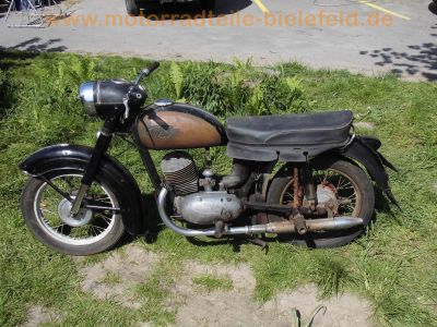 JAWA_356_175ccm_Bj_1959_CZ356_Oldtimer_-_wie_CZ_Jawa_250_559_Panelka_350_352_353_354_355_360_361_362_363_17.jpg