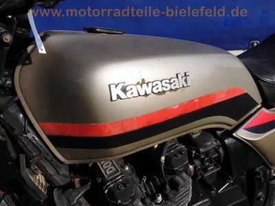 Kawasaki_GPz550UT_bronze_Typ_KZ550H_original_Auspuff_KHI_K053_LCD-Cockpit_-_wie_ZX550A_GPz_KZ_ZX_400_500_750_1100_E_UT_H_GT_51.jpg