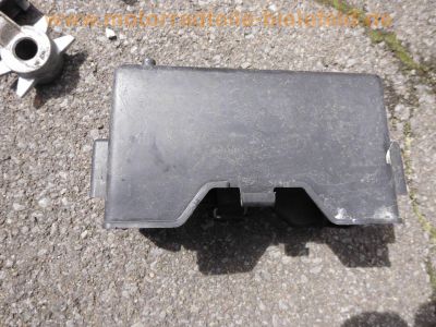 Yamaha_TDM850_3VD_1Rad_Twin_Motor_Vergaser_Elektrik_-_spare-parts_Ersatzteile_wie_XTZ750_Supertenere_3LD_93.jpg