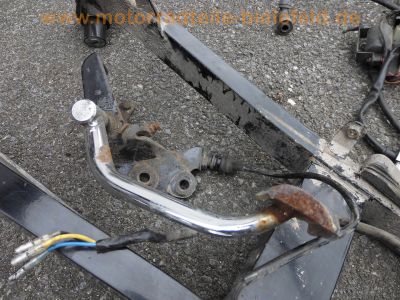 Yamaha_XV125_Virago_5AJ_rot_Chopper_in_Teilen_-_spare-parts_Ersatzteile_wie_XV250_3LS_3LW_XV535_3BR_2YL_76.jpg