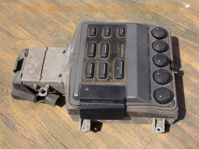 Honda_GL1500SE_Goldwing_SC22_Farbe_G156P_Maxi-Topcase_-_Ersatzteile_spare-parts_1a_Motor_engine_moteur_Technik_wie_F6C_F6_Valkyrie_SC34B_164.jpg