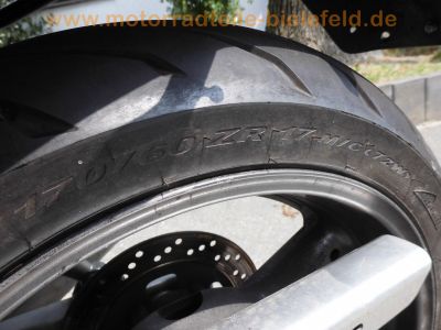 Suzuki_GSX750_AE_Inazuma_JS1AE_Crash_BOS-Auspuff_YSS-Federbeine_LED-Beleuchtung_Stahlflex_Rizoma-Griffe_Motor_R730_-_Technik_wie_GSX_GSF_600_750_1200_F_AK_A3_Bandit_43.jpg