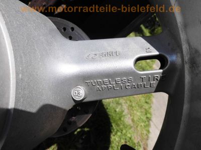 Suzuki_GSXR_750_K0_WVBD_1Hd_2x_Motor_2x_Renn-Verkeidung_2x_Radsatz_Tuning_SR-Racing_Titan-Auspuff_0083SR_Renn-Bereifung_Regen-Reifen_-_wie_GSX-R_GSXR_600_1000_K1_K2_K3_K4_K5_113.jpg