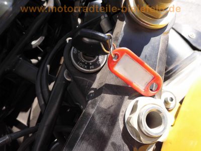 Suzuki_GSXR_750_K0_WVBD_1Hd_2x_Motor_2x_Renn-Verkeidung_2x_Radsatz_Tuning_SR-Racing_Titan-Auspuff_0083SR_Renn-Bereifung_Regen-Reifen_-_wie_GSX-R_GSXR_600_1000_K1_K2_K3_K4_K5_236.jpg