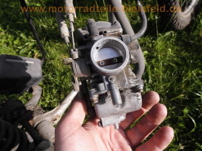 Kawasaki_KLR_250_D_KL250D_weiss-blau_Einzylinder-Enduro_ohne_Motor_-_wie_KL600_KL650_KLR600_KLR650_A_B_C_Tengai_33.jpg