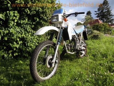 Kawasaki_KLR_250_D_KL250D_weiss-blau_Einzylinder-Enduro_ohne_Motor_-_wie_KL600_KL650_KLR600_KLR650_A_B_C_Tengai_43.jpg