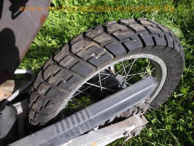 Kawasaki_KLR_250_D_KL250D_weiss-blau_Einzylinder-Enduro_ohne_Motor_-_wie_KL600_KL650_KLR600_KLR650_A_B_C_Tengai_65.jpg