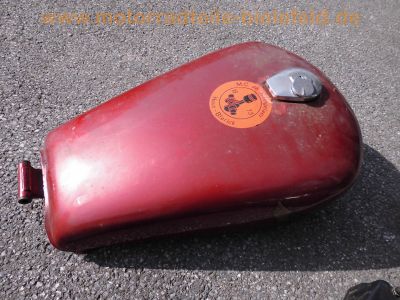 Honda_V45_Magna_VF750C_RC09_Chopper_Ersatzteile_spare-parts_hohe_Sissy-Bar_mit_Gepaecktraeger_-_baugleich_VF700C_RC21_Magna_wie_VF500C_PC13_V30_VF_700_750_S_Sabre_F_Interceptor_64.jpg