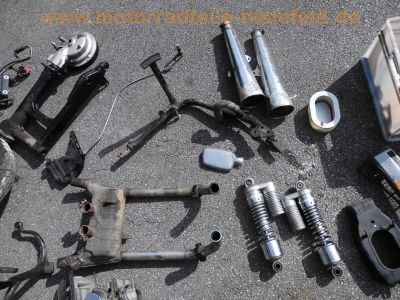 Honda_V45_Magna_VF750C_RC09_Chopper_Ersatzteile_spare-parts_hohe_Sissy-Bar_mit_Gepaecktraeger_-_baugleich_VF700C_RC21_Magna_wie_VF500C_PC13_V30_VF_700_750_S_Sabre_F_Interceptor_9.jpg