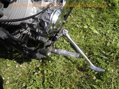 YAMAHA_XVS_650_DRAG_STAR_4VR_schwarz_Chrom-Optik_Windschild_-_wie_4XR_XV_250_535_750_1100_Virago_75.jpg
