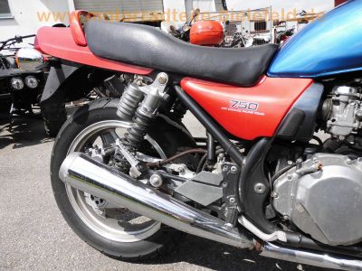 Kawasaki_ZR750_C_Zephyr_C4_Micron_e1_4-1_Sport-Auspuff_MFK39_original_Auspuff_KHI_K277_2x_Tank_-_wie_ZR_550_1100_Klassiker_Z650_Z900_Z1000_57.jpg