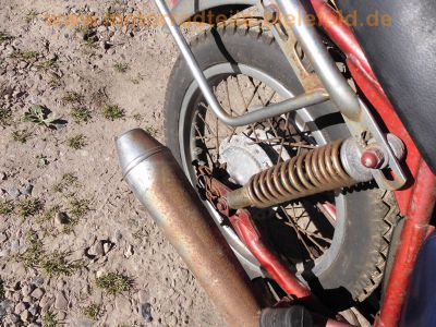 Kawasaki_KZ200A_Z200A_blau-rot_rostig_Einzylinder_Oldtimer_Gepaecktraeger_Papiere_15.jpg