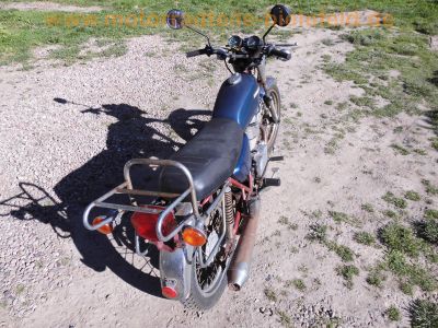 Kawasaki_KZ200A_Z200A_blau-rot_rostig_Einzylinder_Oldtimer_Gepaecktraeger_Papiere_4.jpg
