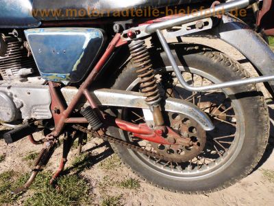 Kawasaki_KZ200A_Z200A_blau-rot_rostig_Einzylinder_Oldtimer_Gepaecktraeger_Papiere_42.jpg