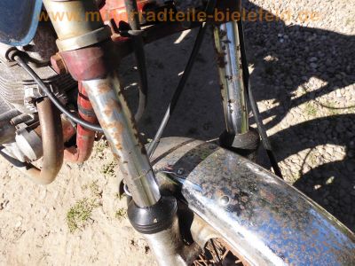 Kawasaki_KZ200A_Z200A_blau-rot_rostig_Einzylinder_Oldtimer_Gepaecktraeger_Papiere_8.jpg