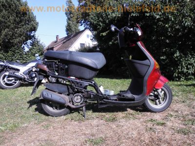 Yamaha_YE80_ZEST_80_rot_4MU_Roller_Scooter_Ersatzteile_Teile_spare-parts_spares_-_wie_4FW_MBK_EVOLIS_Zest_50_80_44.jpg