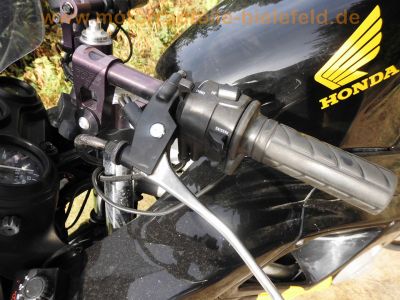 Honda_CBR600F_PC25_schwarz-gelb_Scott-Oiler_TRW-Lenker_-_wie_PC23_PC31_19.jpg