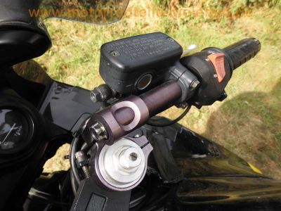 Honda_CBR600F_PC25_schwarz-gelb_Scott-Oiler_TRW-Lenker_-_wie_PC23_PC31_20.jpg
