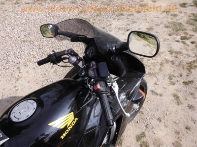 Honda_CBR600F_PC25_schwarz-gelb_Scott-Oiler_TRW-Lenker_-_wie_PC23_PC31_46.jpg