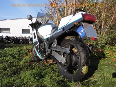 Yamaha_FZ_750_Genesis_2KK_grau-weiss_letztes_Modell_1990_17_Zoll_Vorderrad_Vollverkleidung_4in1_Auspuff_-_wie_1FN_3KT_3.jpg