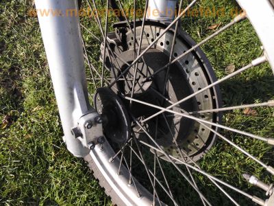 Yamaha_XTZ_660_Tenere_3YF_1998_schwarz_Sturzbuegel_-_wie_4BW_4MY_4NV_4NW_4MD_Motor_wie_SZR_660_4SU_78.jpg