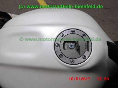 Yamaha_YZF-R1_RN01_EZ2000_Rennmaschine_weiss_Heck-Umbau_Akrapovic_Sport-Auspuff_GFK-Verkleidung_-_Teile_Ersatzteile_parts_spares_spare-parts_ricambi_repuestos_wie_R1_RN04-62.jpg